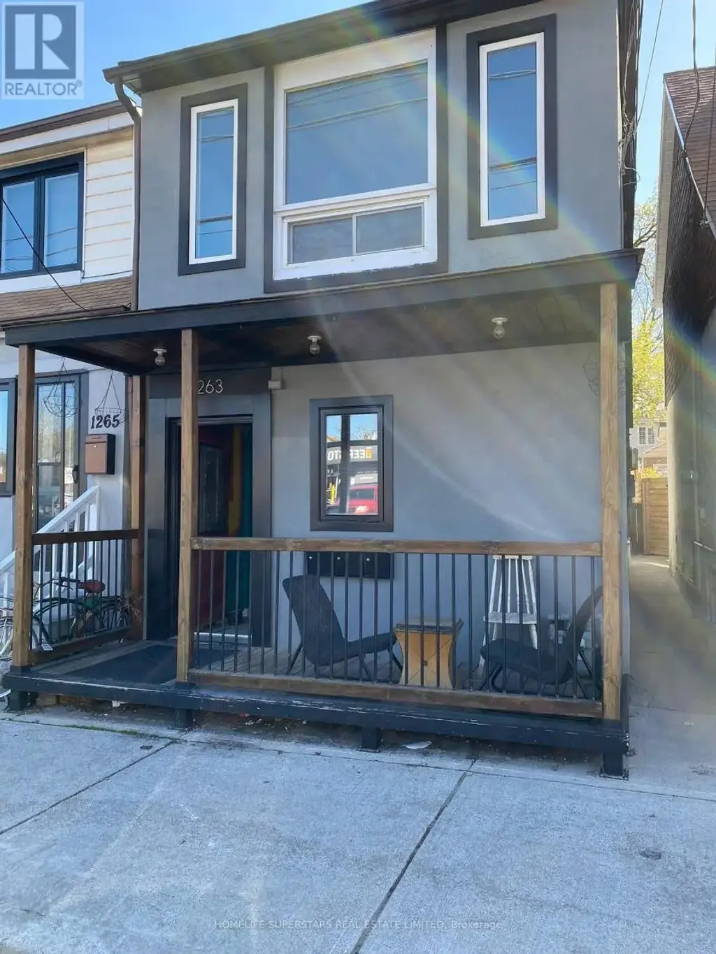 Upper - 1263 Woodbine Avenue, Toronto (Woodbine-Lumsden)